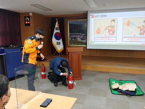 남해교육지원청 심폐소생술 및 재난안전교육, 우리 모두가 안전 지킴이 - 관련이미지3