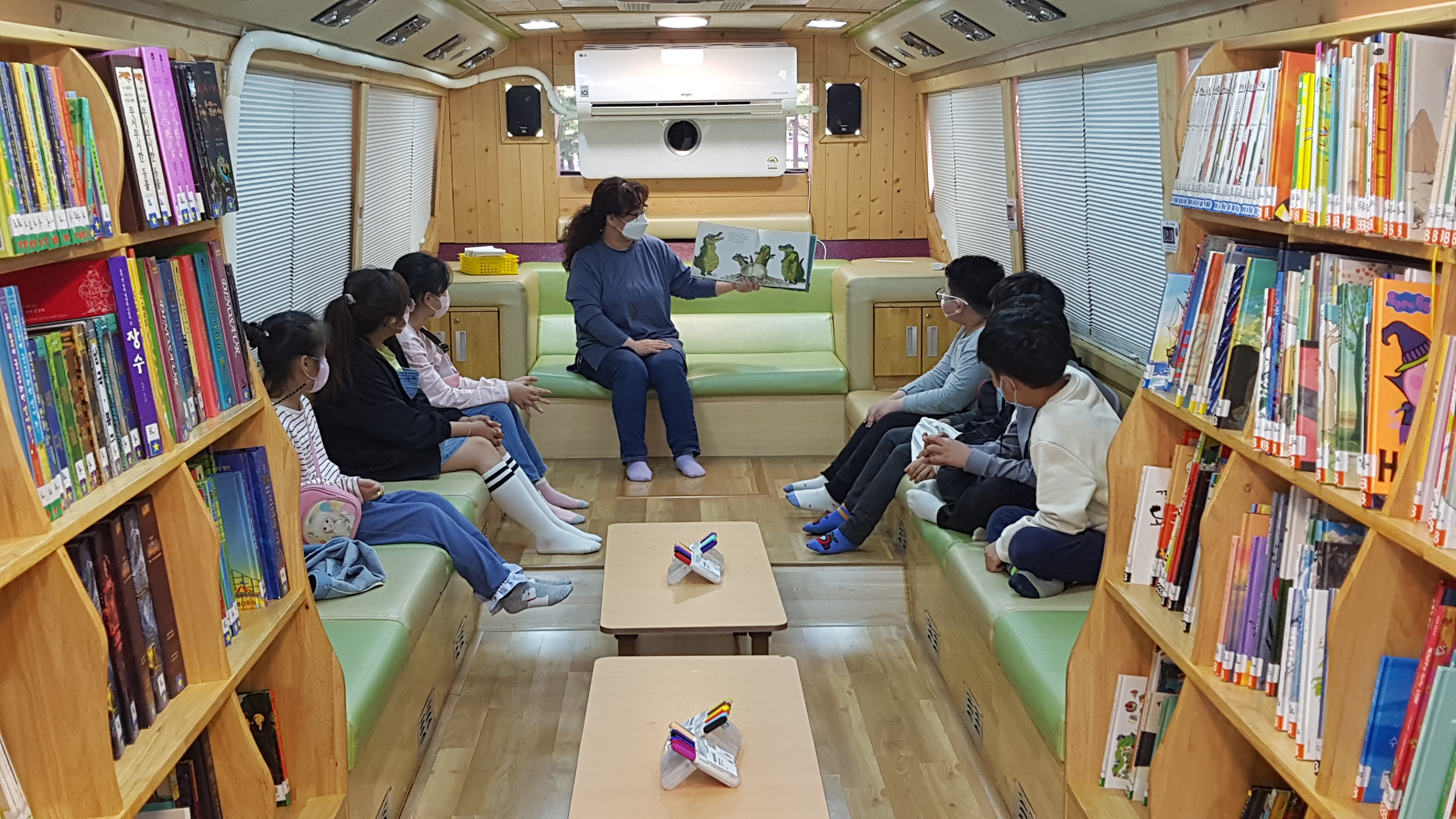 가람초, 달리는 이동 도서관인 북버스에서 다양한 독후활동 진행 - 관련이미지1