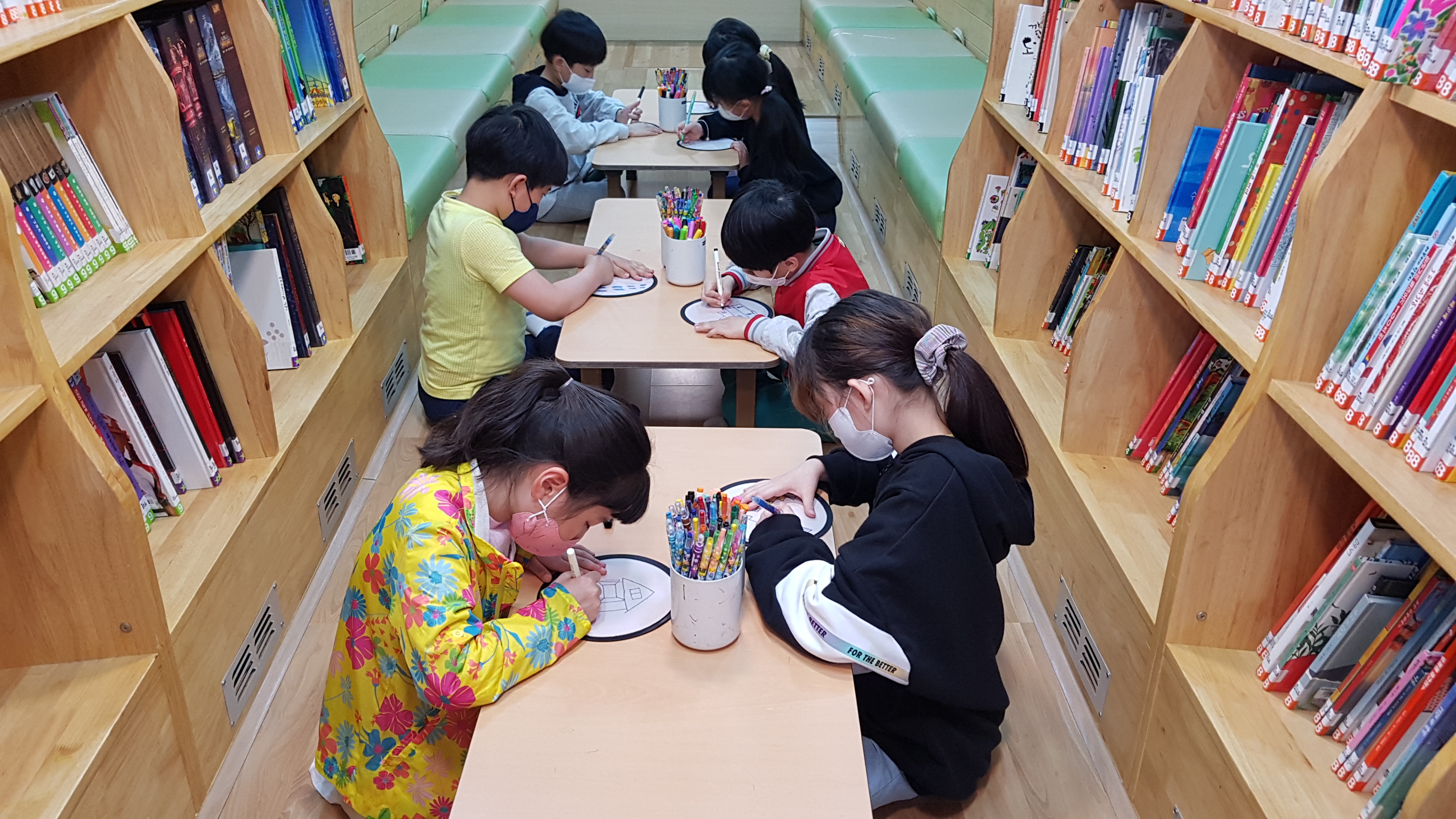 가람초, 달리는 이동 도서관인 북버스에서 다양한 독후활동 진행 - 관련이미지2