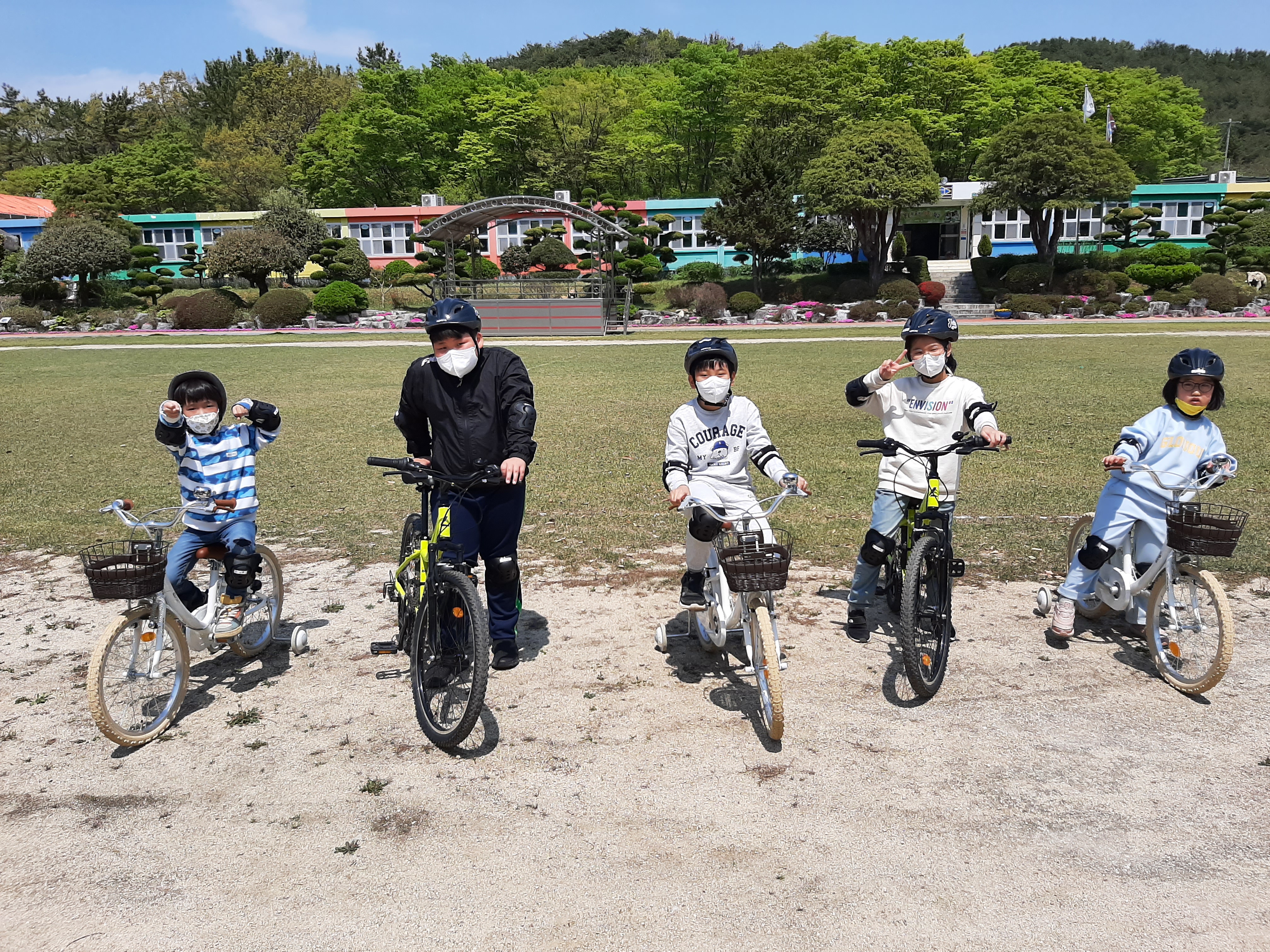 이반성초, 자전거 타고 건강해져요 - 관련이미지1