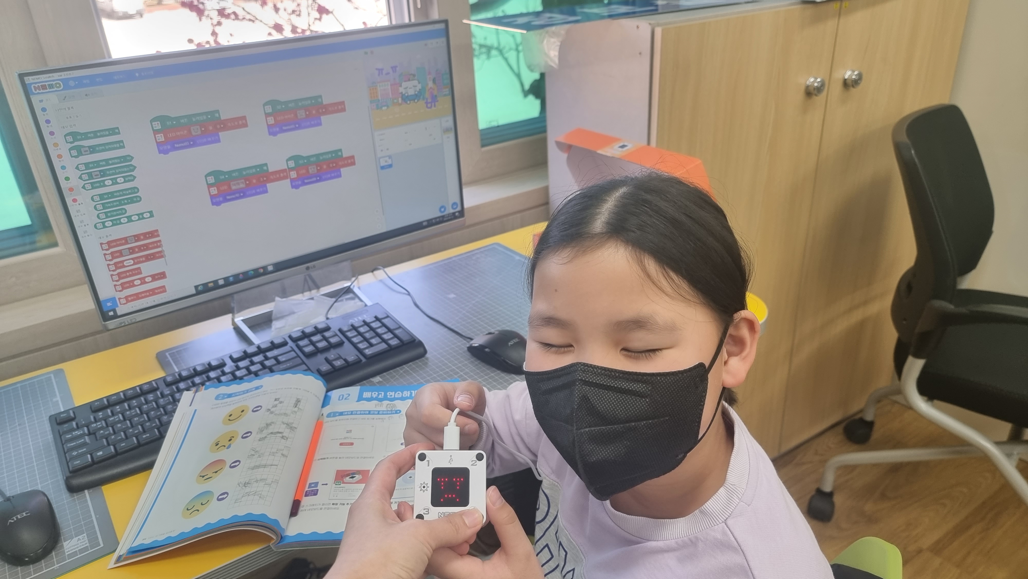 우리 학교에 인공지능 로봇 친구가 생겼어요! - 관련이미지2