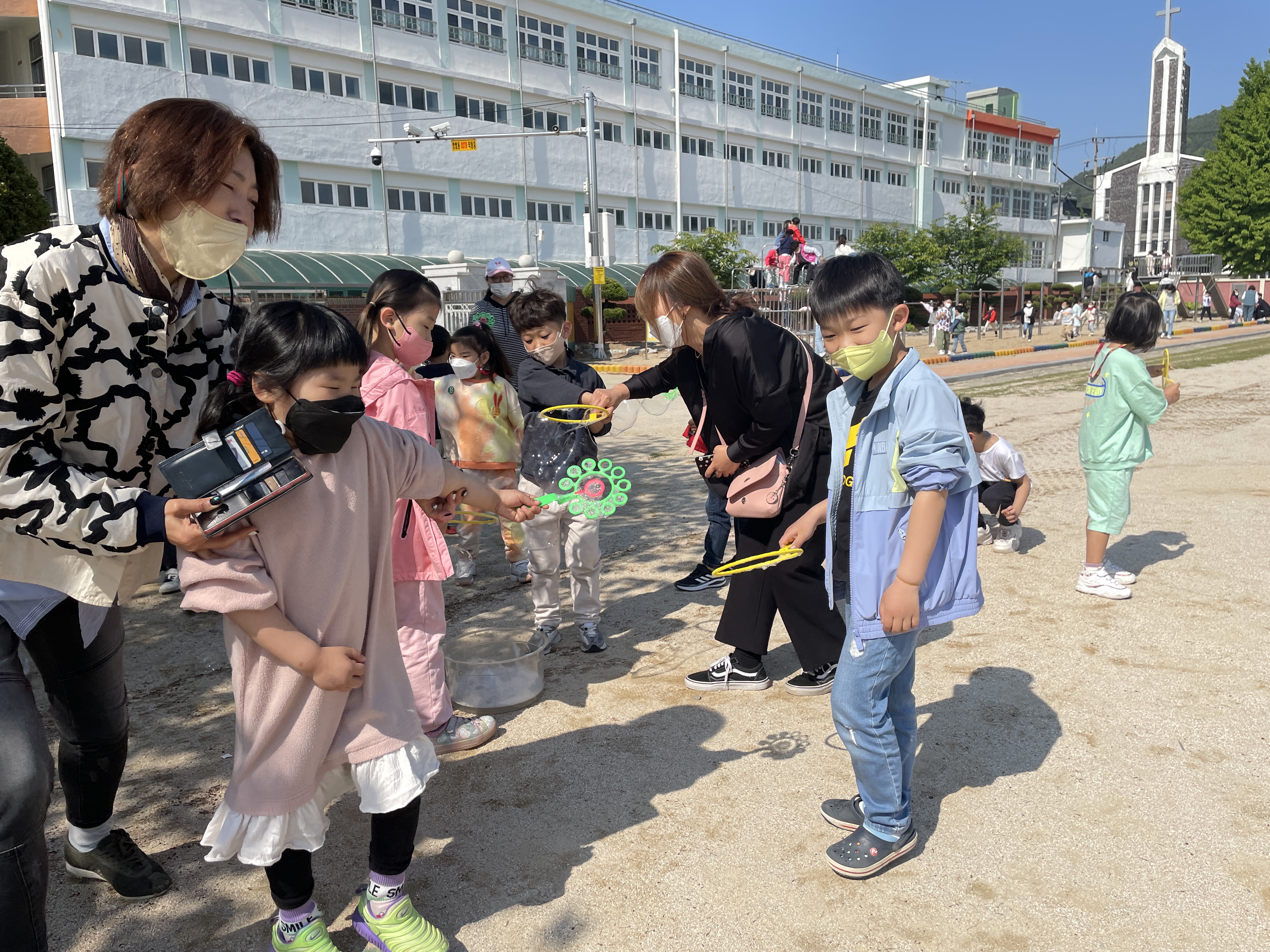 문선초, 교육공동체가 함께 만드는 어린이날 한마당 축제 - 관련이미지7