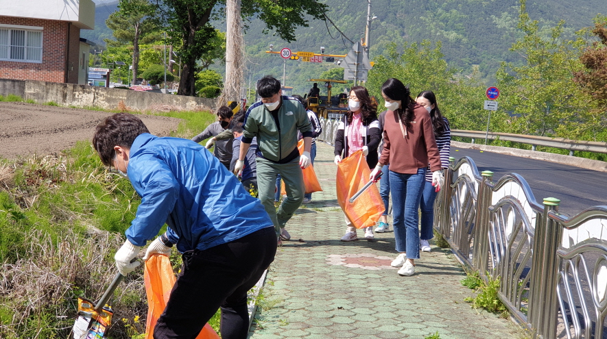 마천초 청렴 동아리, 봄맞이 환경 정화 봉사활동 실시 - 관련이미지2