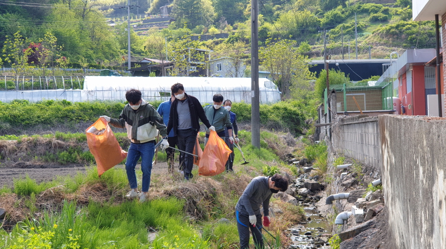 마천초 청렴 동아리, 봄맞이 환경 정화 봉사활동 실시 - 관련이미지4