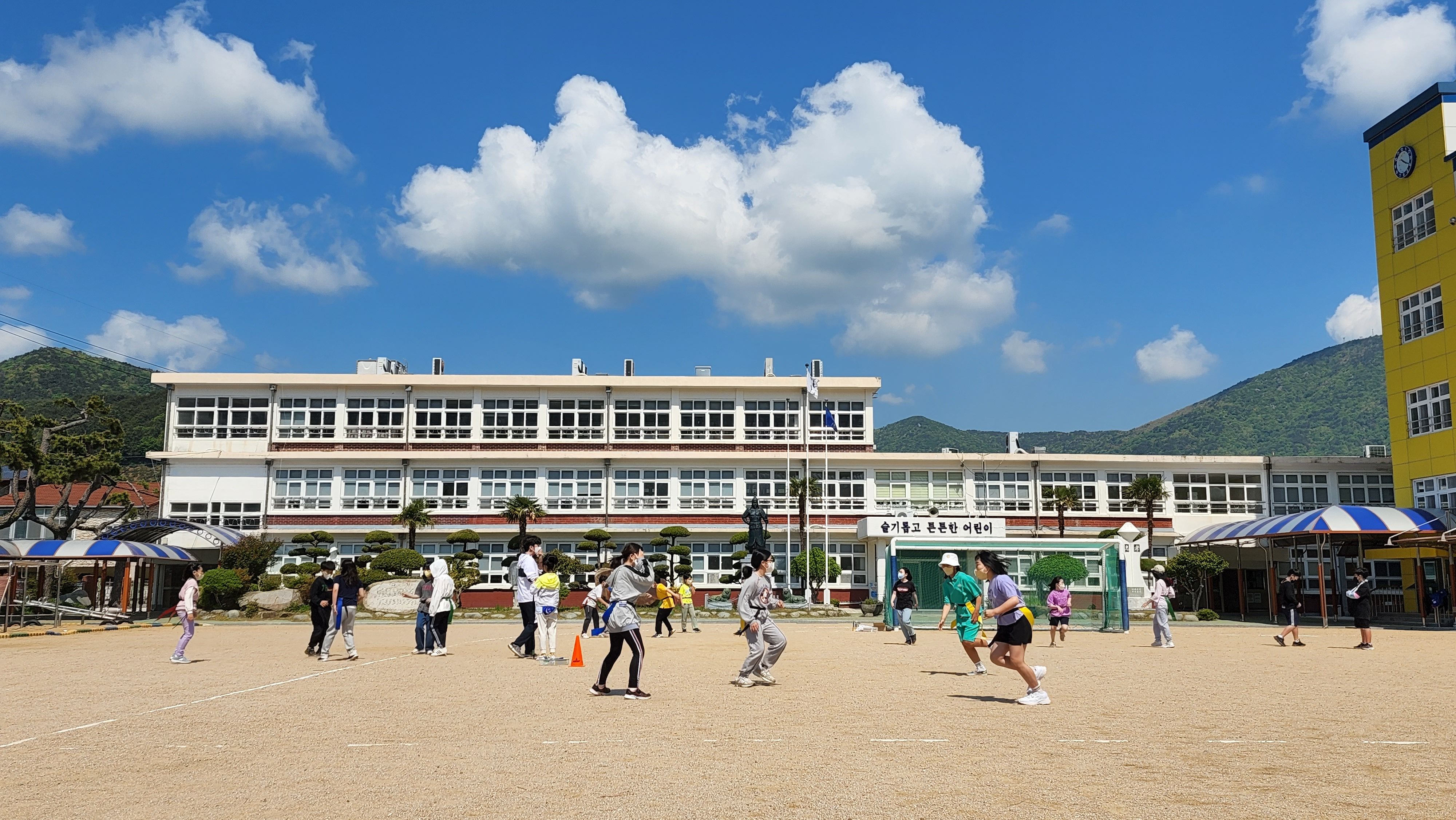 일운초_ 100주년 어린이날 맞이 일운놀이마당 운영 - 관련이미지2