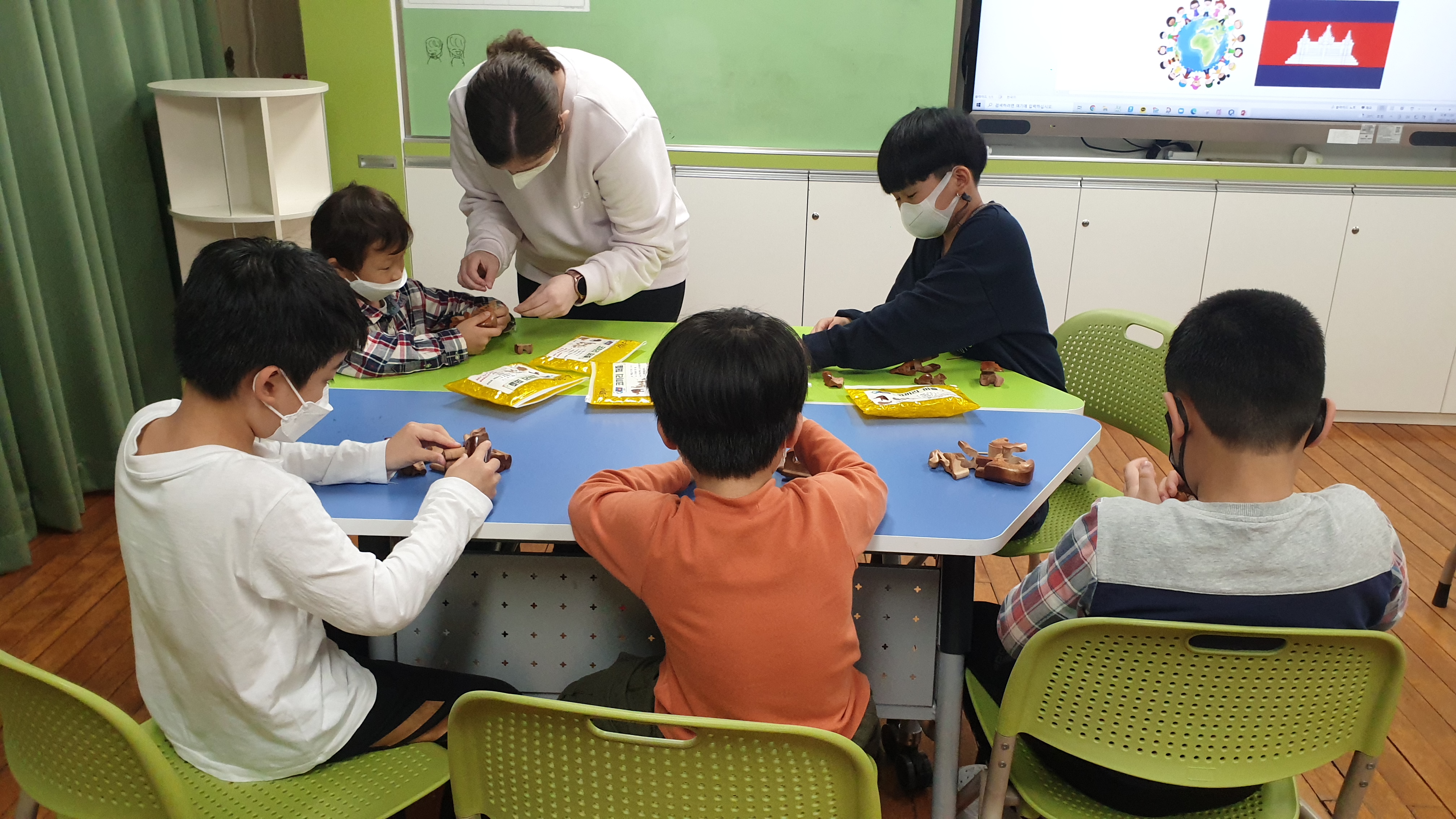 서하초, 더불어 살아가는 지구촌 사회를 배워요 - 다문화체험활동을 통한 상호문화이해교육 실시 - - 관련이미지5