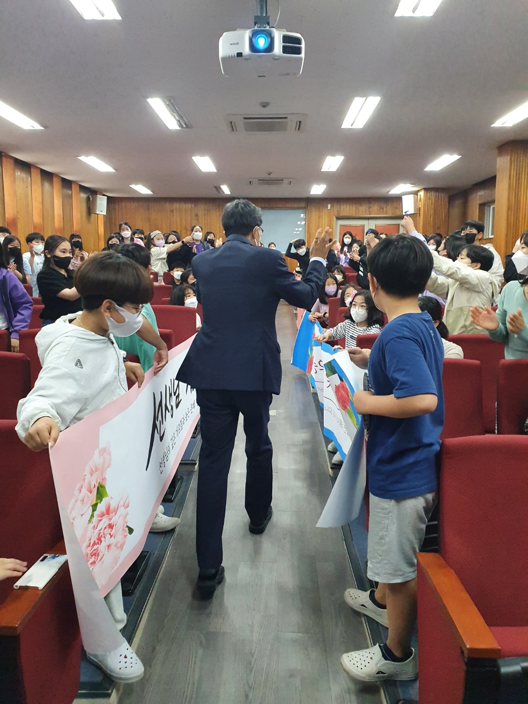 문선초, ‘선생님 사랑합니다! 존경합니다.’스승의 날 행사 - 관련이미지4