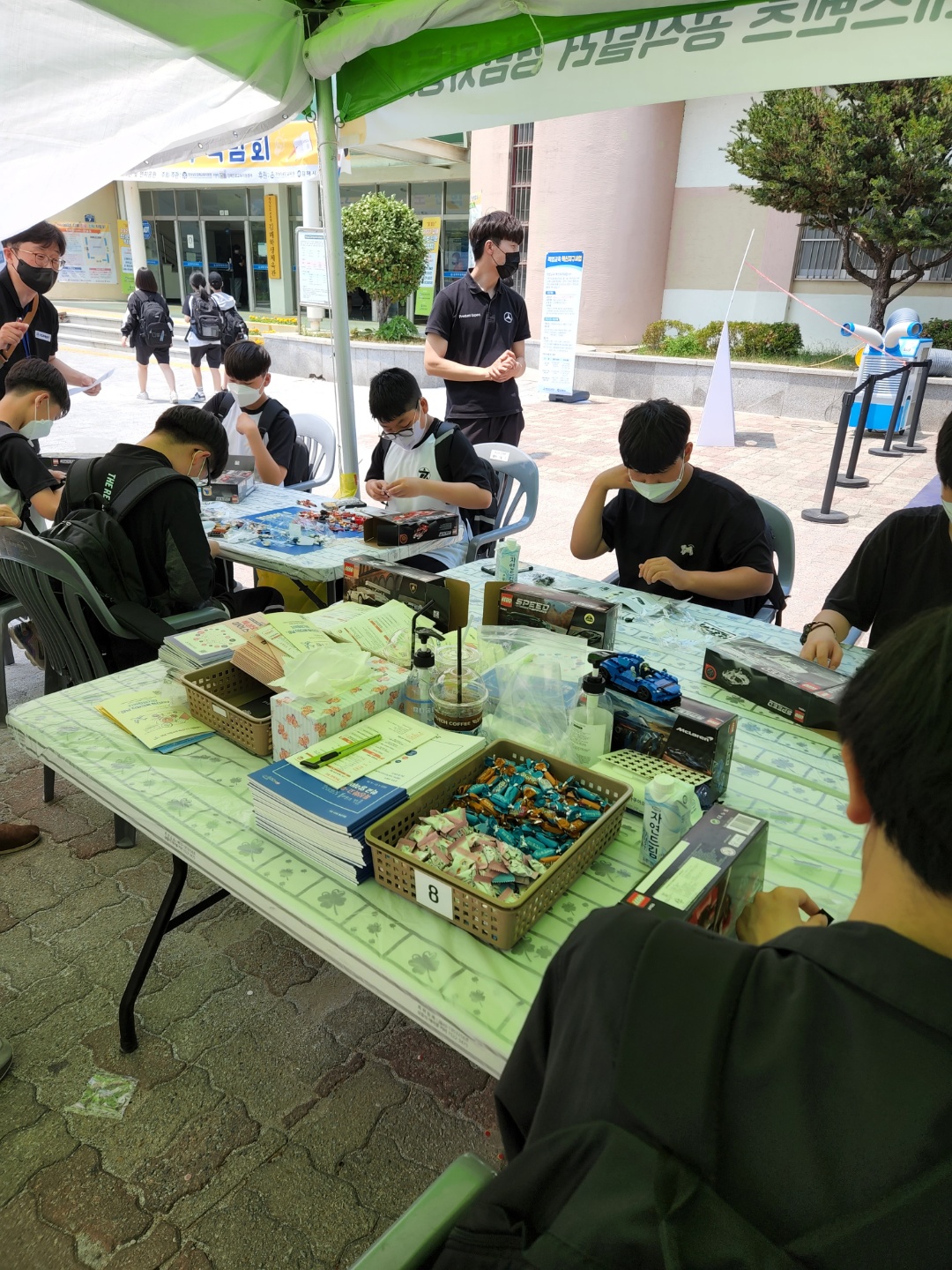 경남교육청, 미래자동차·의생명 진로체험 공간 운영(진로교육과 정선희 ☎268-1391 또는 강경모 ☎268-1392) - 관련이미지3