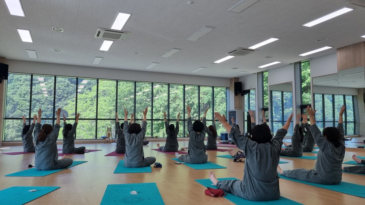 경남교육청, 교원 힐링 직무연수(학교혁신과 강혜린 ☎278-1696 또는 김자은 ☎278-1687) - 관련이미지1