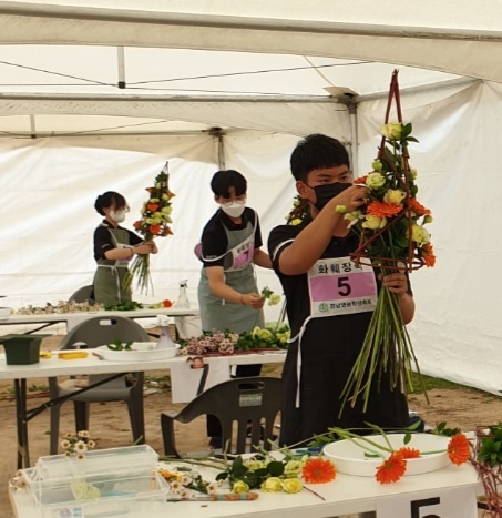 미래농업을 즐겨라! 함께 성장하는 제49년차 경남영농학생축제(진로교육과 김시론 ☎268-1393) - 관련이미지5