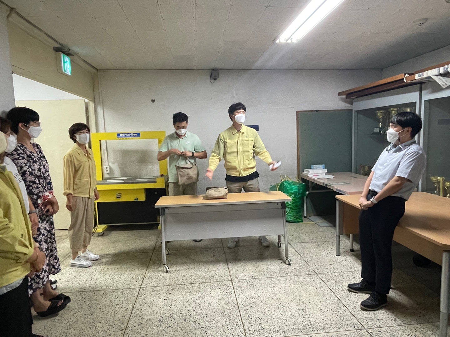 김해교육지원청, 을지연습 방독면 체험 훈련 실시 - 관련이미지2