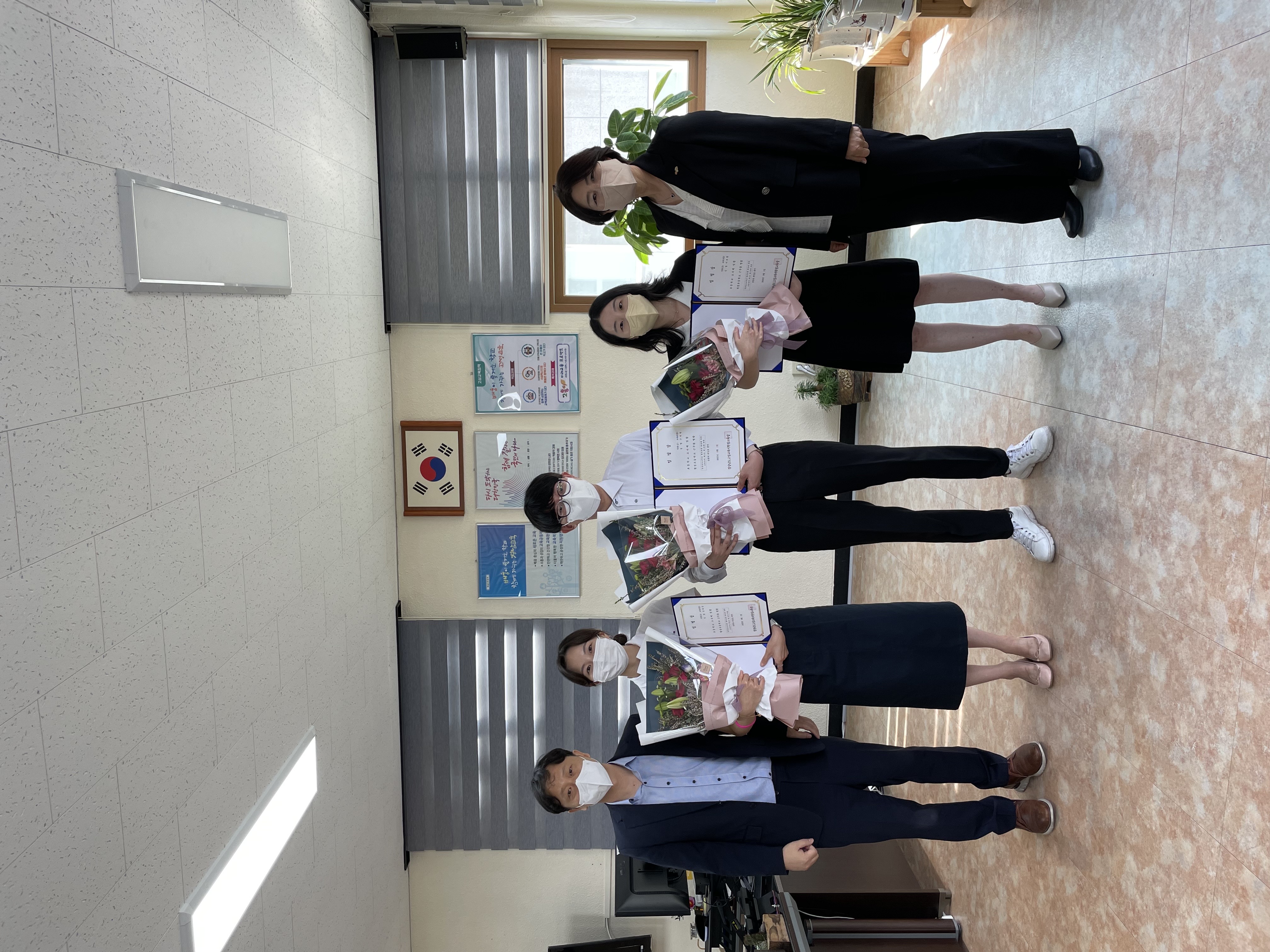 고성교육지원청, 초등 신규교사 임명장 수여식 및 퇴직 교장 간담회 개최 - 관련이미지1