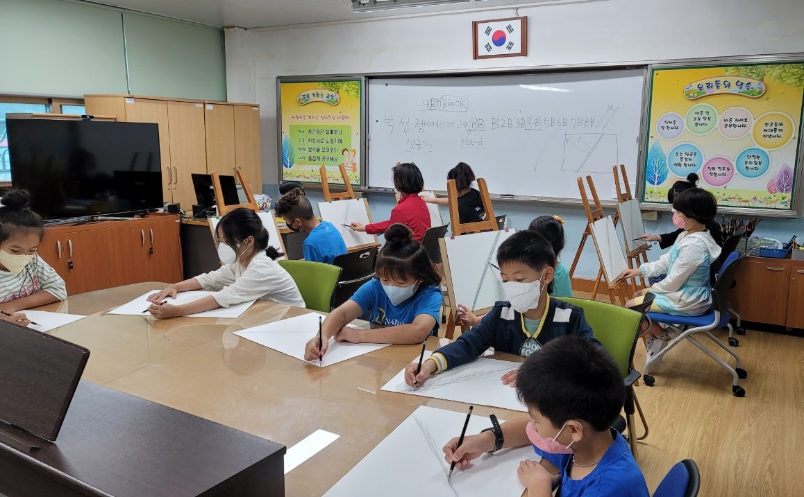 의령교육지원청, 청미래행복교육지구 활성화를 위해 의령 관내 초·중·고 지원 나서 - 관련이미지2