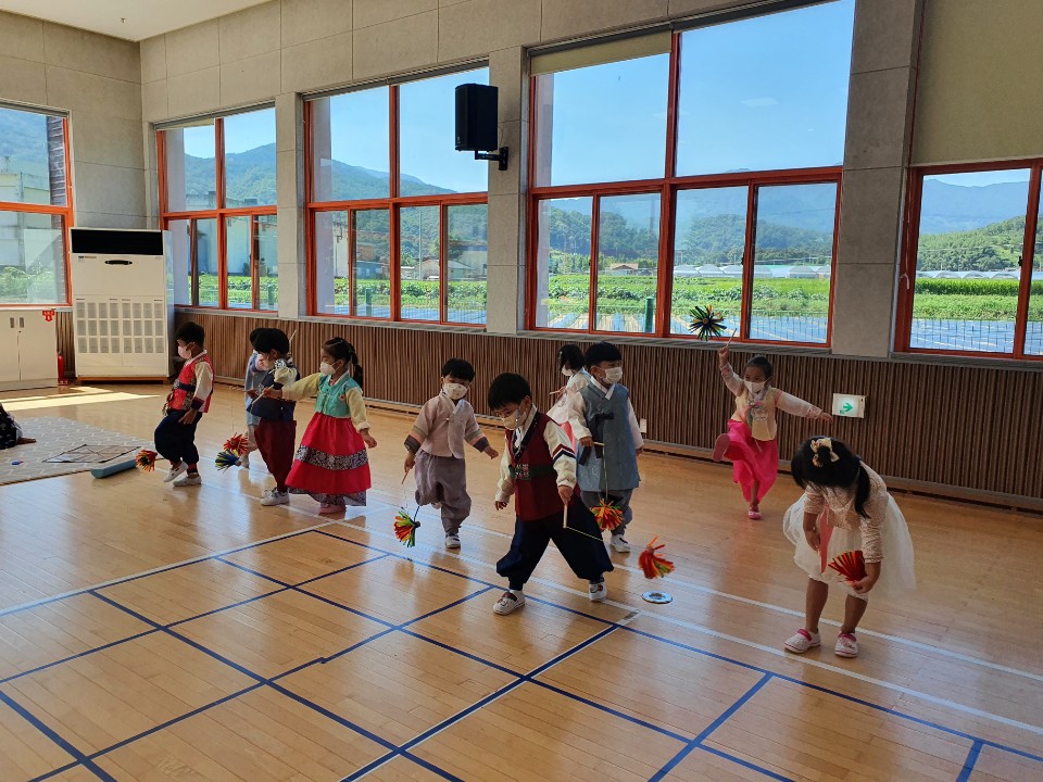 천령유치원, ‘더도 말고 덜도 말고 한가위만 같아라’ - 관련이미지2