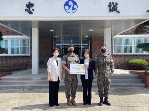 고성교육지원청, 추석맞이 국군장병 등 위문금 전달 - 관련이미지1
