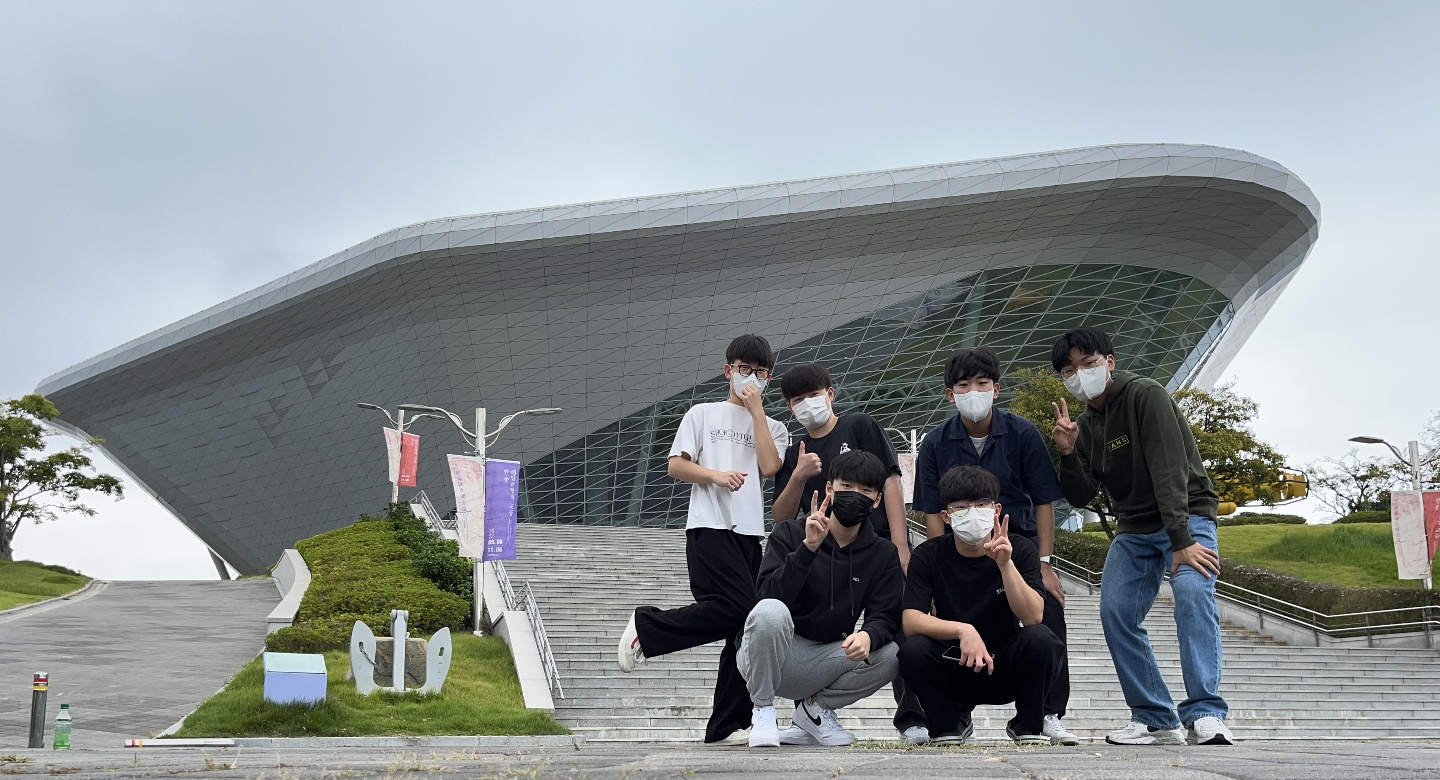 김해임호고, 개인별 진로맞춤형 현장탐구활동 - 관련이미지1