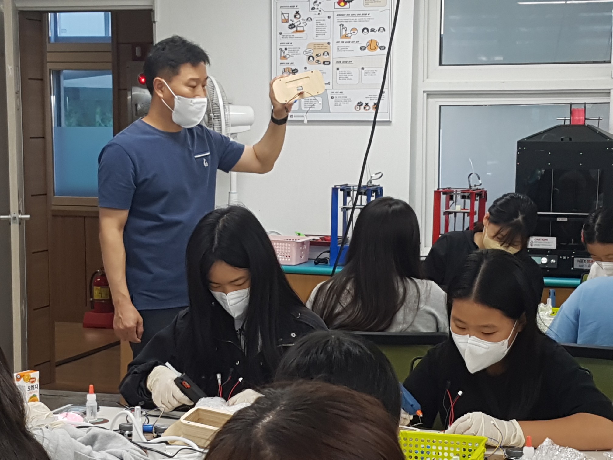 마산의신여중, 노벨꿈나무 지역초등학생 초청수업 - 관련이미지1