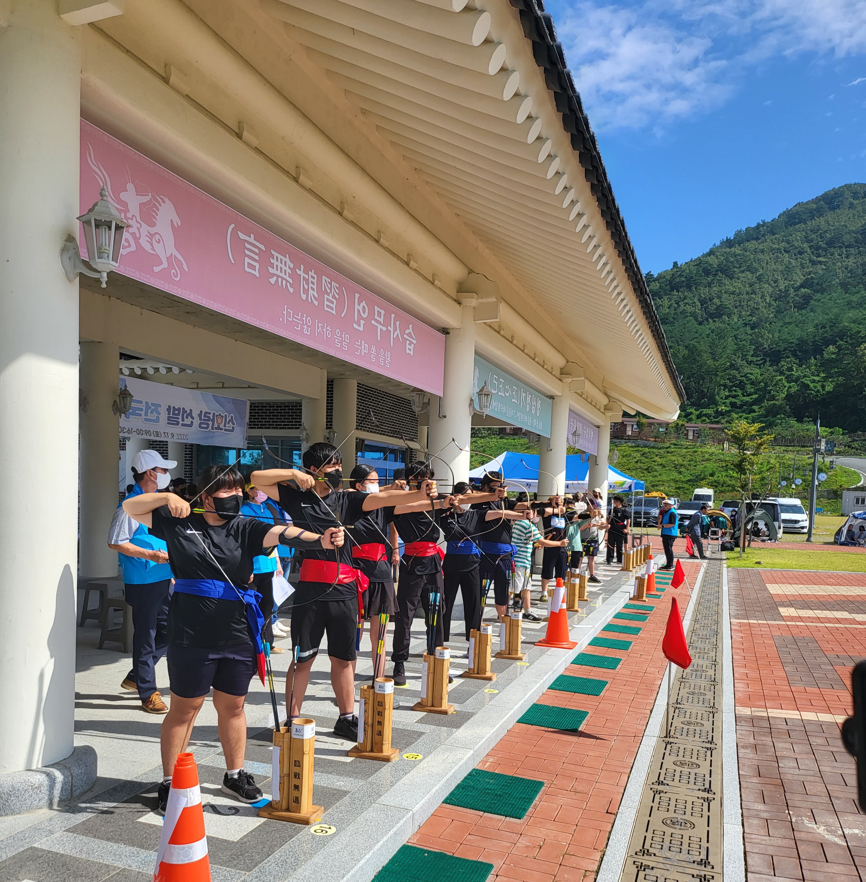 진서중 전국 청소년 전통활쏘기(국궁)대회 수상 휩쓸어 - 관련이미지1