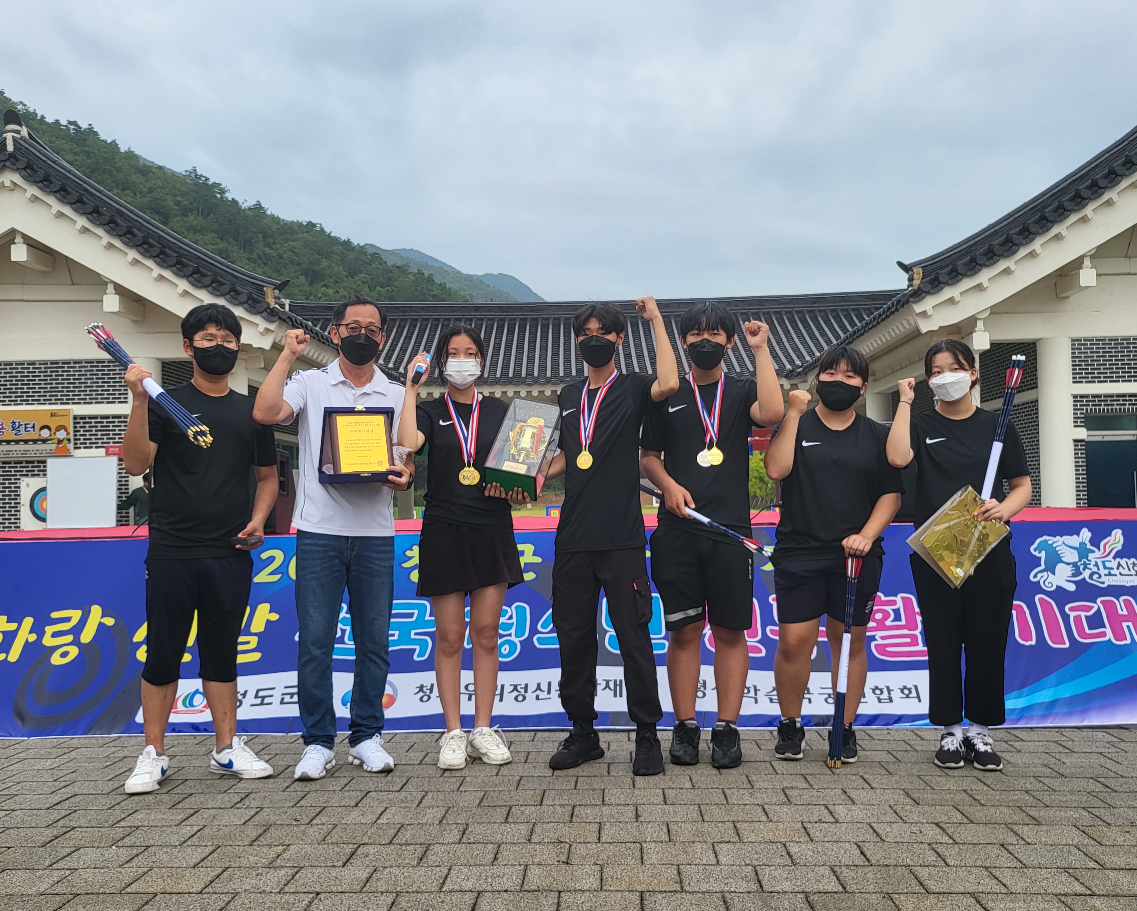 진서중 전국 청소년 전통활쏘기(국궁)대회 수상 휩쓸어 - 관련이미지2