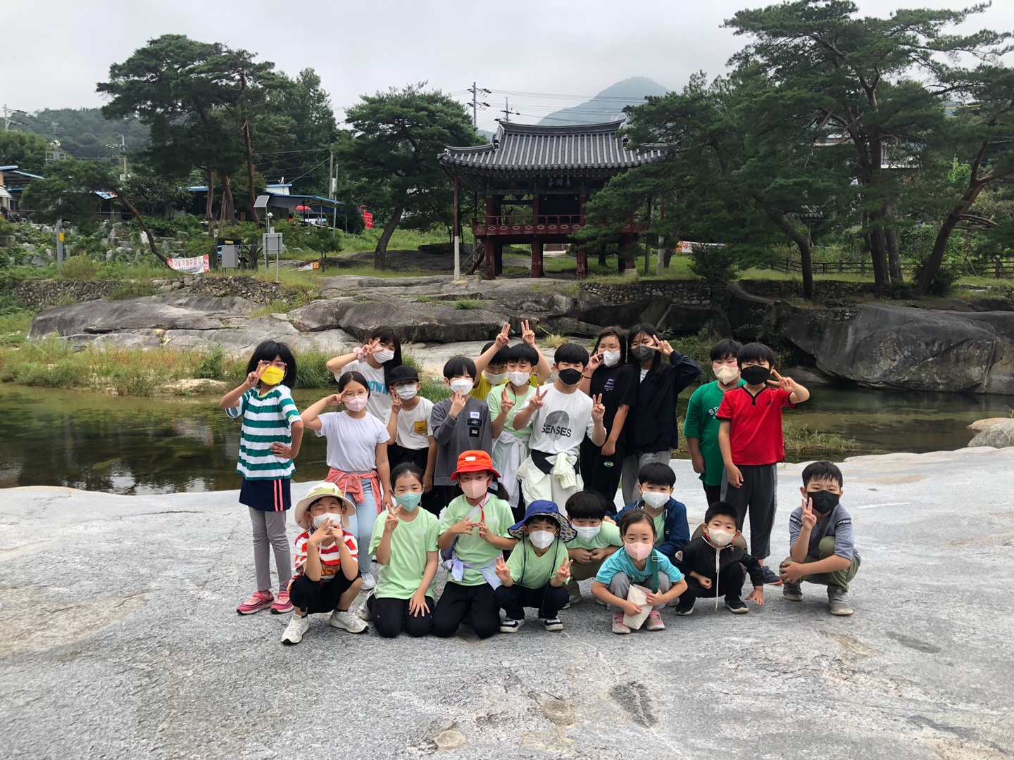 <병곡초> 자연과 함께하는 생태걷기 실시 - 관련이미지2