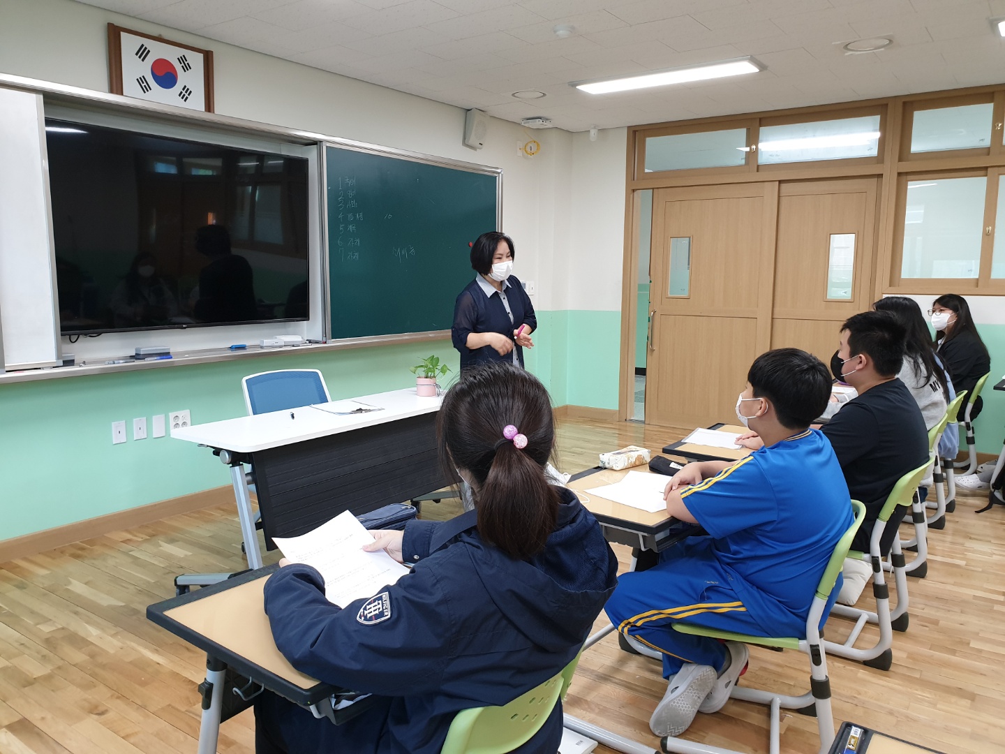 산청중, 우리 곁에 마을사람책 -천왕봉행복교육지구 마을교육과정 운영- - 관련이미지1