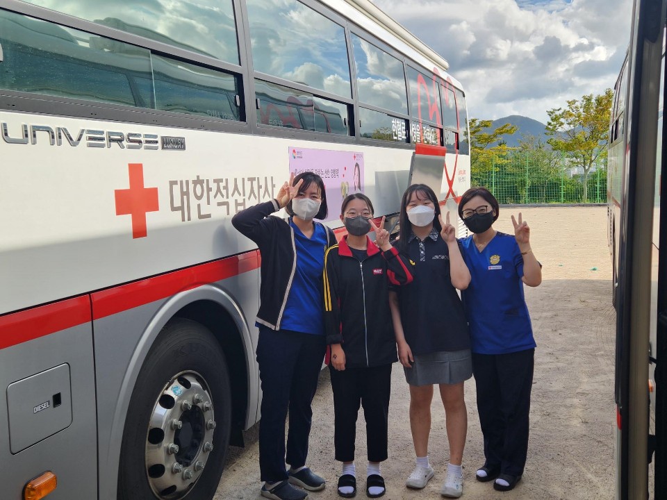 ‘연초고등학교 헌혈 캠페인’학생 주도 진행 “너무 보람찬 시간이었어요” - 관련이미지2