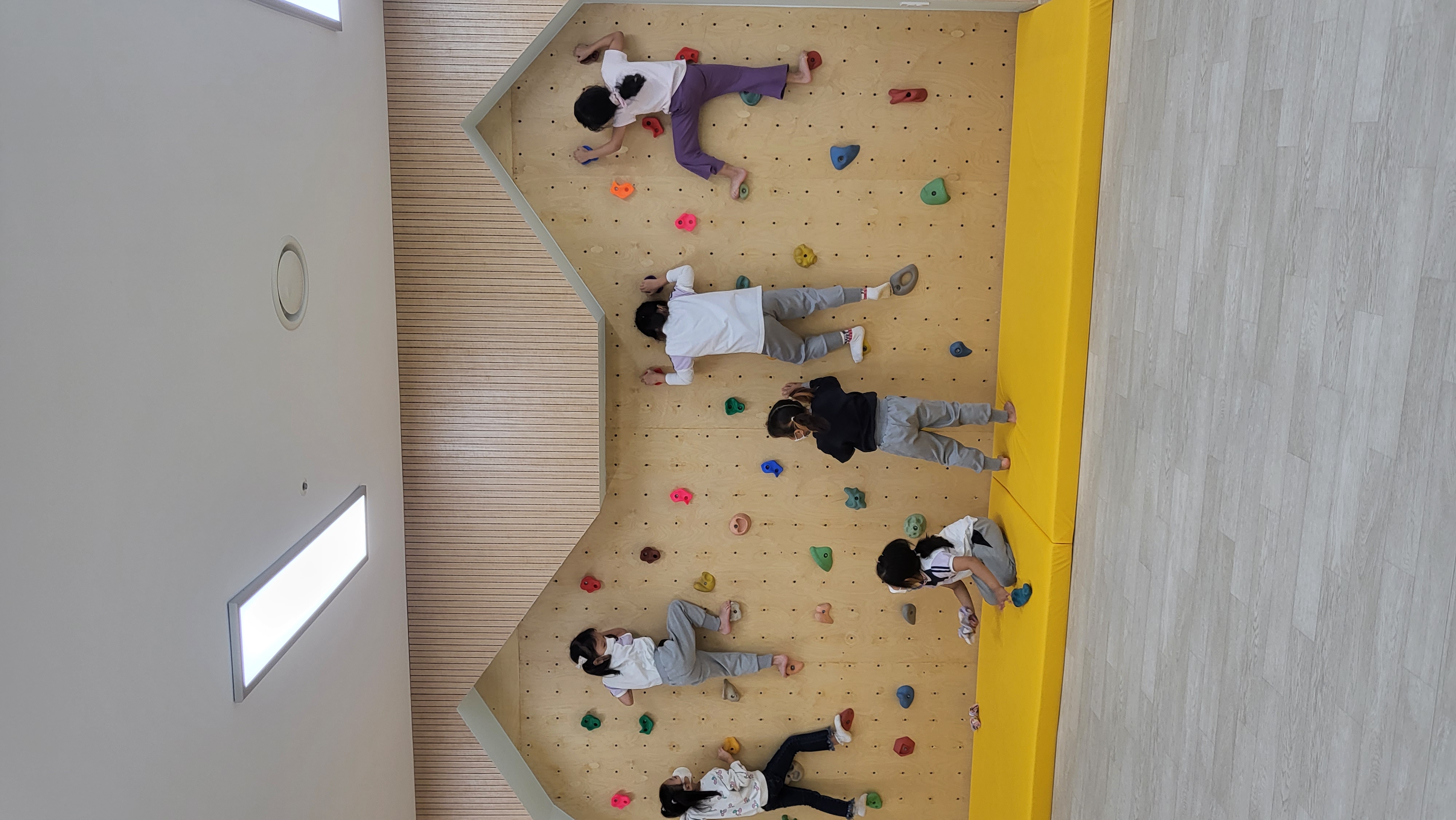 아주초등학교병설유치원, 거제목재문화체험장 현장체험학습 실시 - 관련이미지1