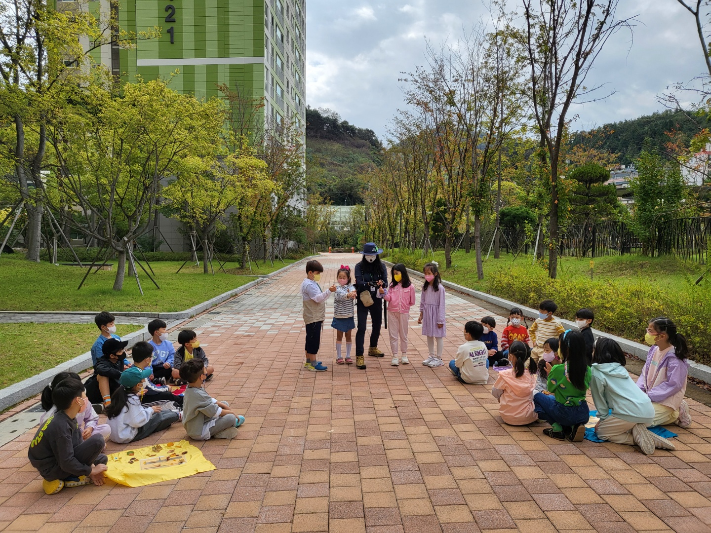 마산고운초, 전문 숲해설가와 함께하는 숲 체험 교육 실시 - 관련이미지2