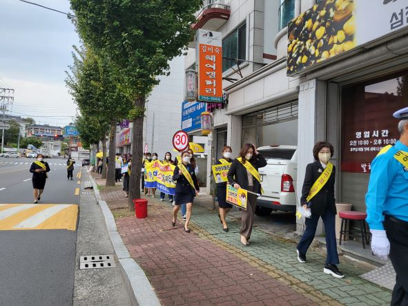 진주교육지원청 ‘스쿨존 교통사고 ZERO 퍼레이드 캠페인’ 전개 - 관련이미지1