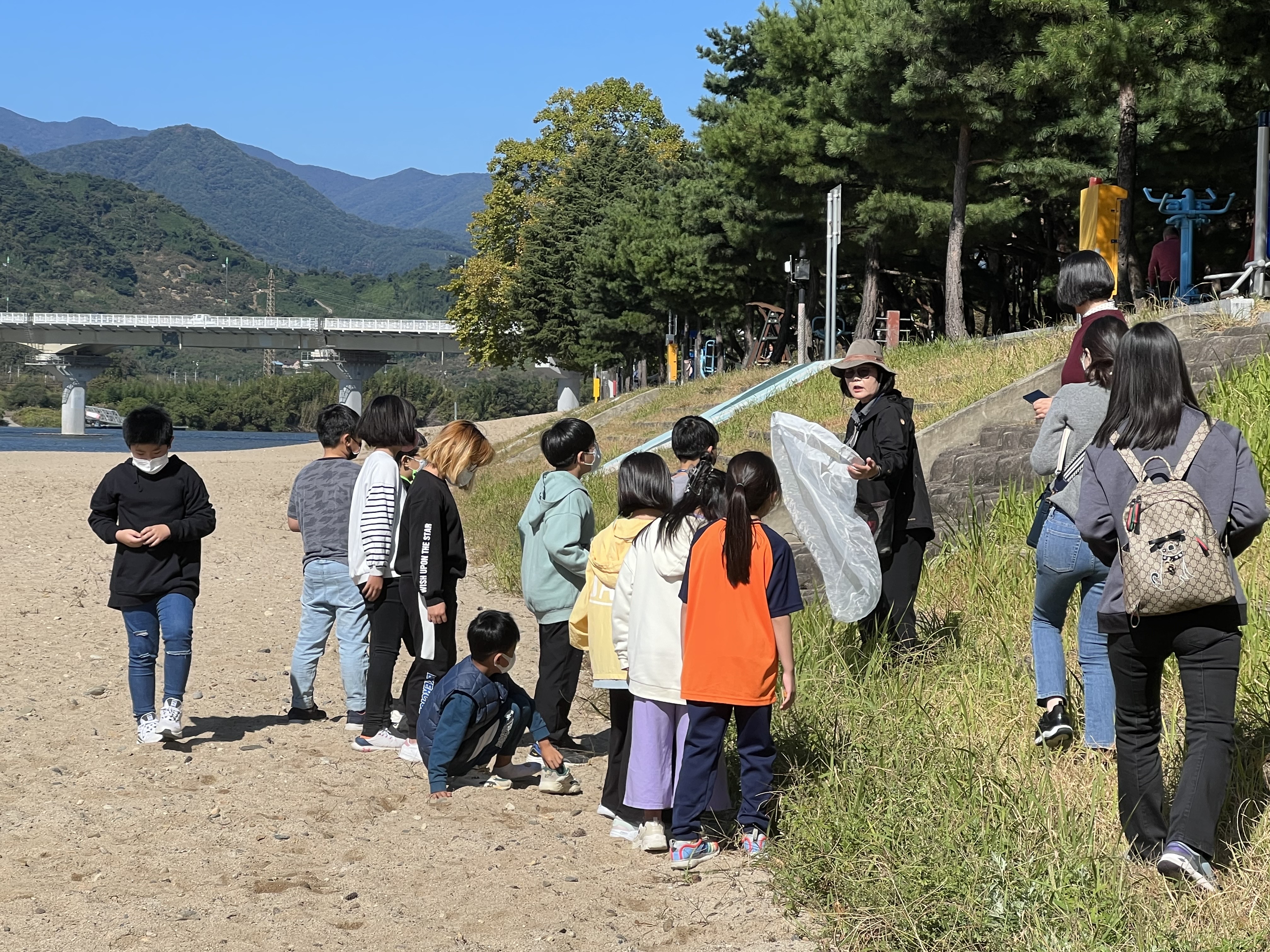 하동교육지원청, 2022년 청소년 섬진강 생태 탐사단의 첫 발을 내딛다 - 관련이미지1