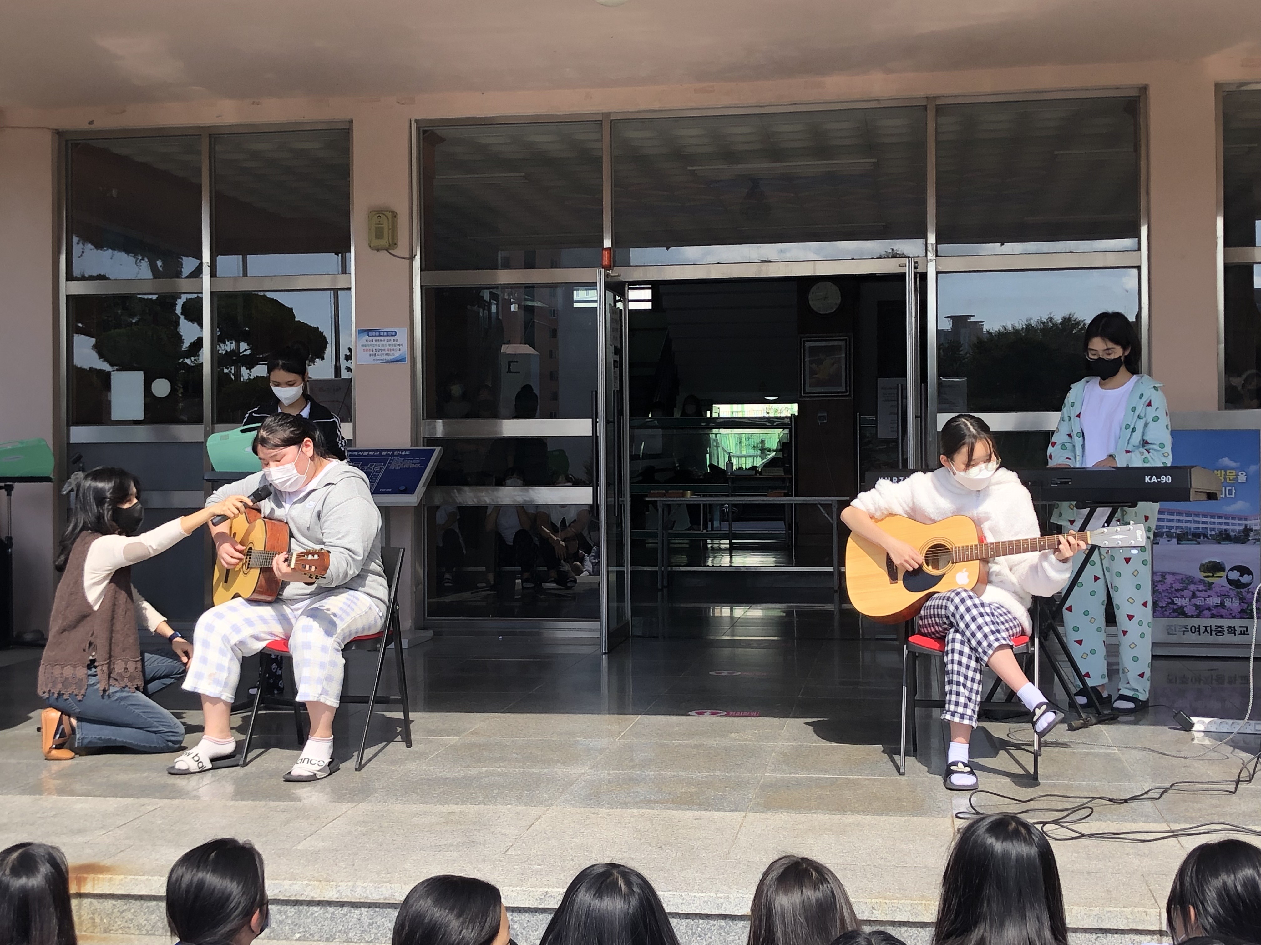 진주여중, 가을 음악회 실시 - 관련이미지3