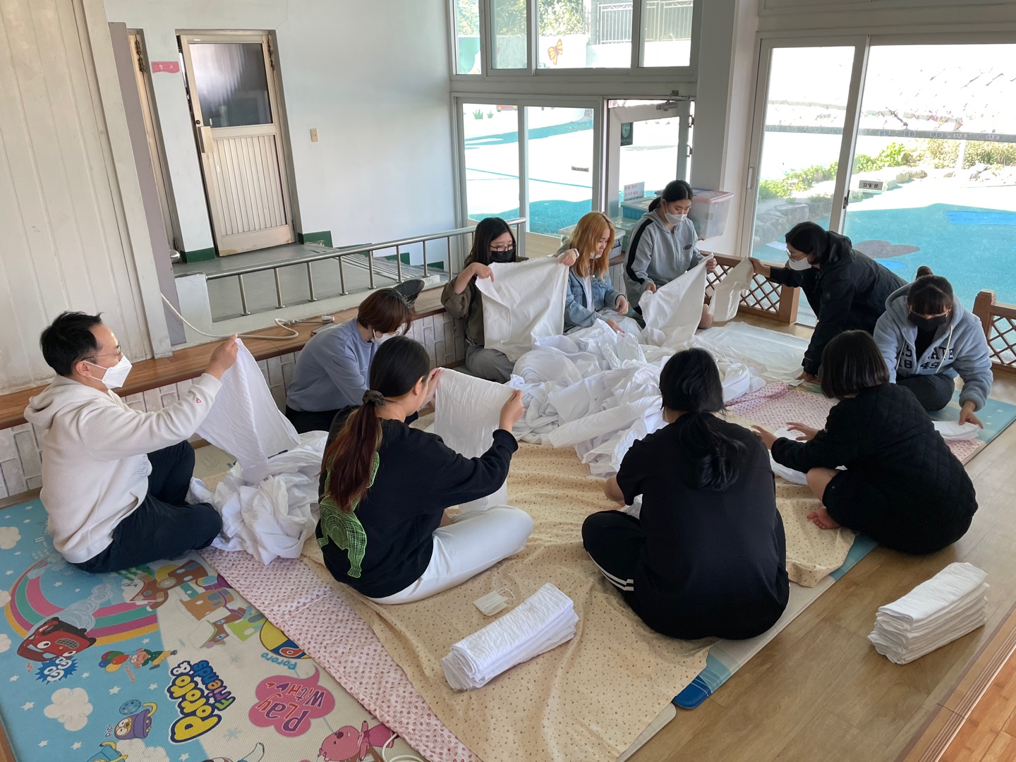 경상남도교육청 낙동강학생교육원, “우리도 이젠, 나눔을 실천하는 사람이 될래요.” - 관련이미지3