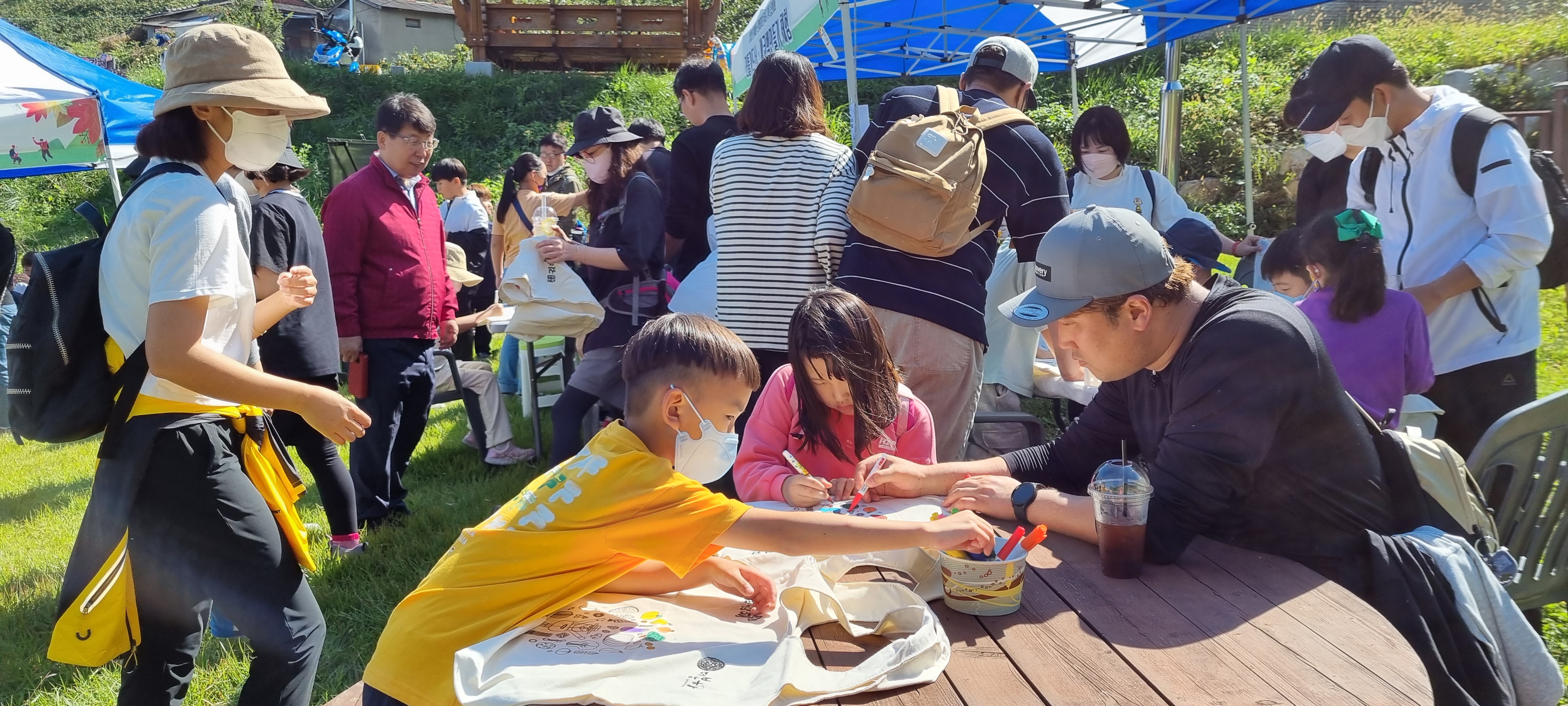 진영대흥초, 마을과 함께 가족 등반 대회 개최 - 관련이미지3
