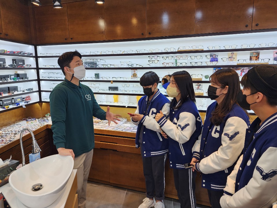 남해 창선고, 스마트 경제 선도학교 지역시장 답사활동 가져 - 관련이미지2