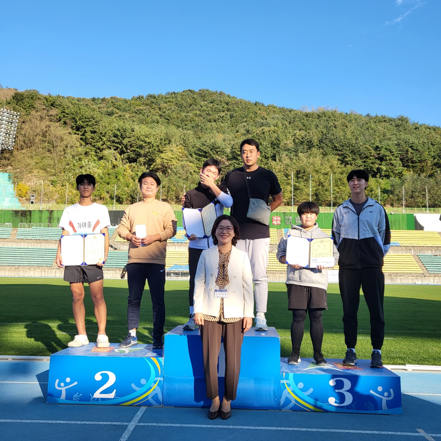 김해교육지원청, 2022. 교육장기 초·중학생 육상대회 개최 - 관련이미지5