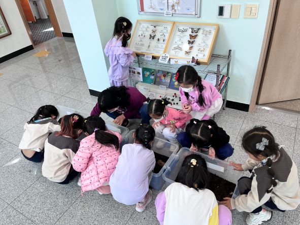 천령유, 거창 창포원 및 사과테마파크 견학 실시하다! - 관련이미지1