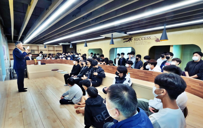 경상고, 학교장배 e-스포츠 대회 개최 - 관련이미지2