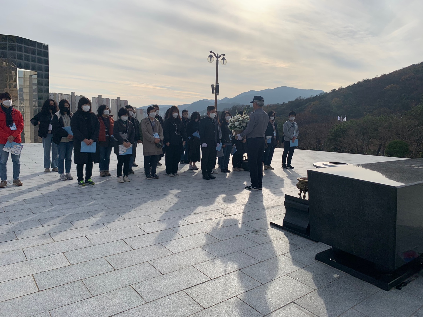 제주교원, 3·15의거 현장에서 민주주의 역사를 배우다(중등교육과 박진희 ☎268-1161 또는 유원숙 ☎268-1164) - 관련이미지2