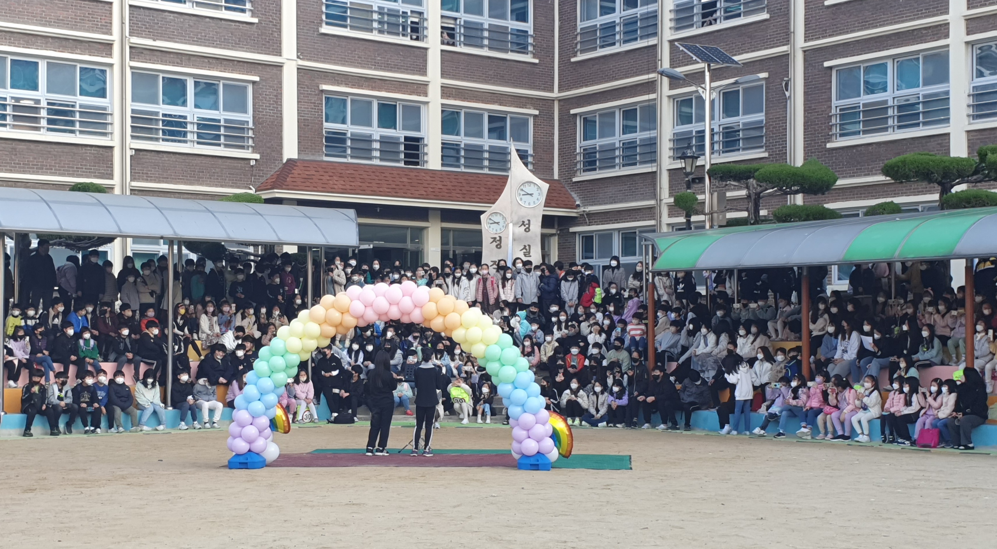 창원대방초, 등굣길 버스킹 - 관련이미지1