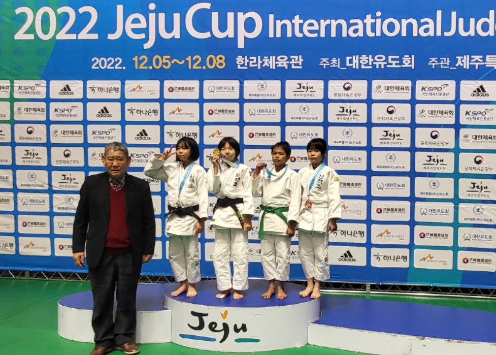 2022. 제주컵 국제유도대회 창원 도천초 김다솜, 정예림 안민중 임채민, 정다은 금메달 4개 합작 - 관련이미지2