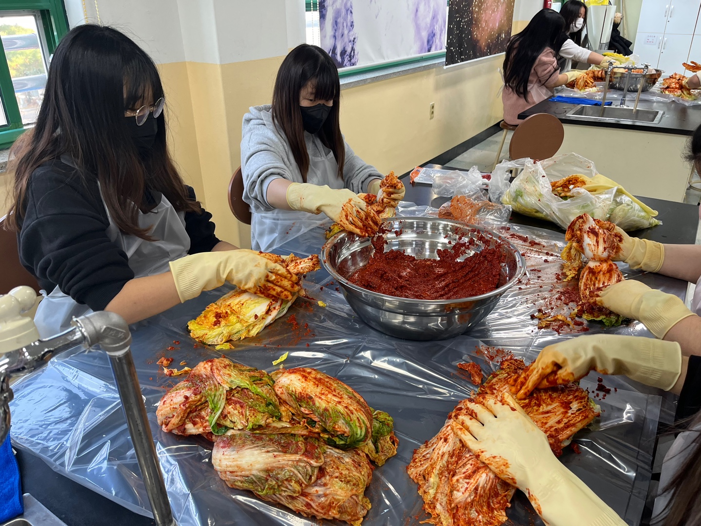 백동초, 정성 가득 김장나눔 행사 - 관련이미지2