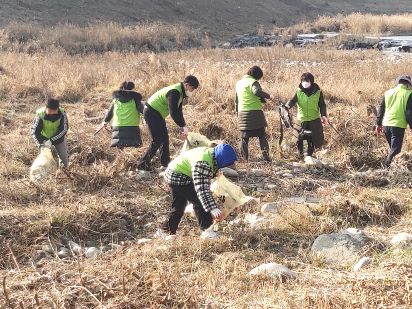 2022년 함양교육지원청 청렴 국토대청결 봉사활동 실시 - 관련이미지2