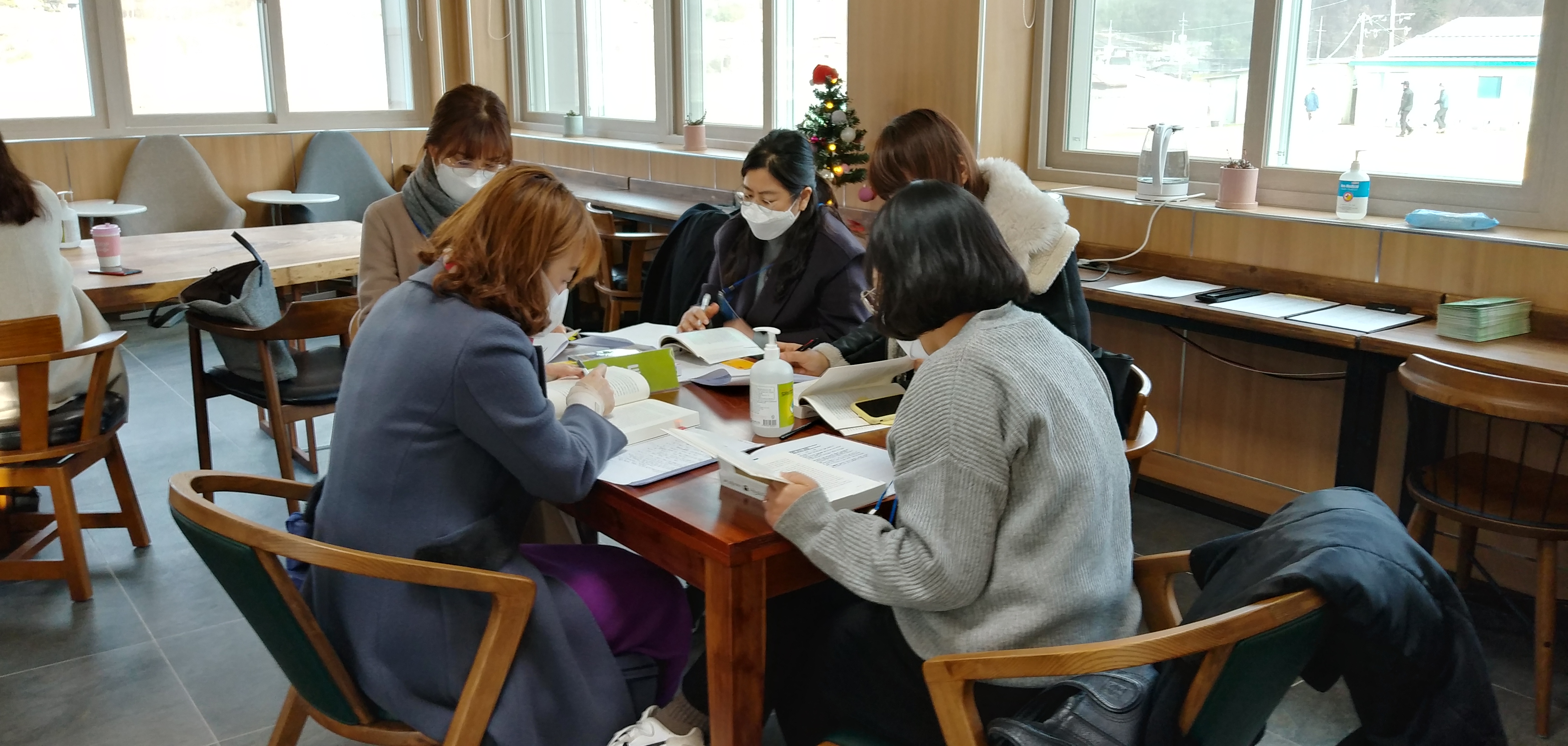 가야산독서당 정글북, ‘초중등 교원 비경쟁 독서토론 연수’ 운영 - 관련이미지1