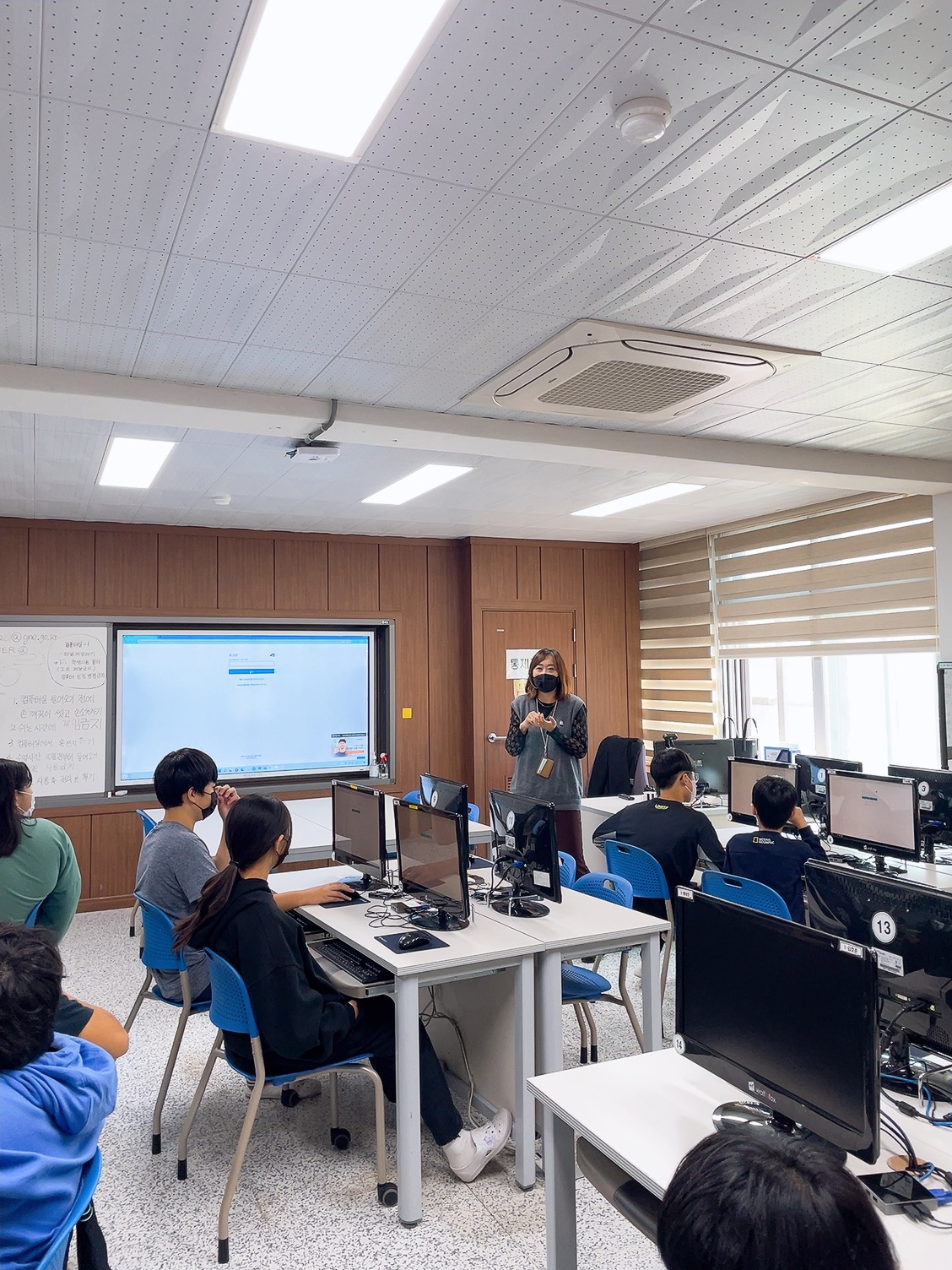 밀양도서관, 학교도서관에 꿈을 담다! - 관련이미지1