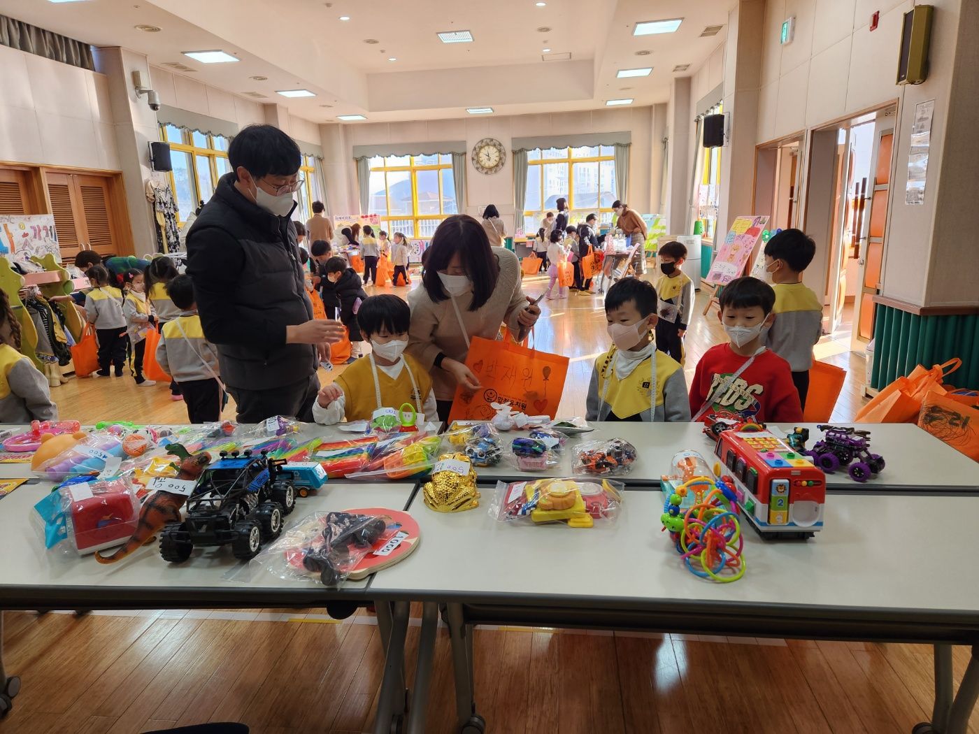 합천유치원 ‘이웃사랑 나눔실천의 아나바다’실시 수익금 전액 기부 - 관련이미지2