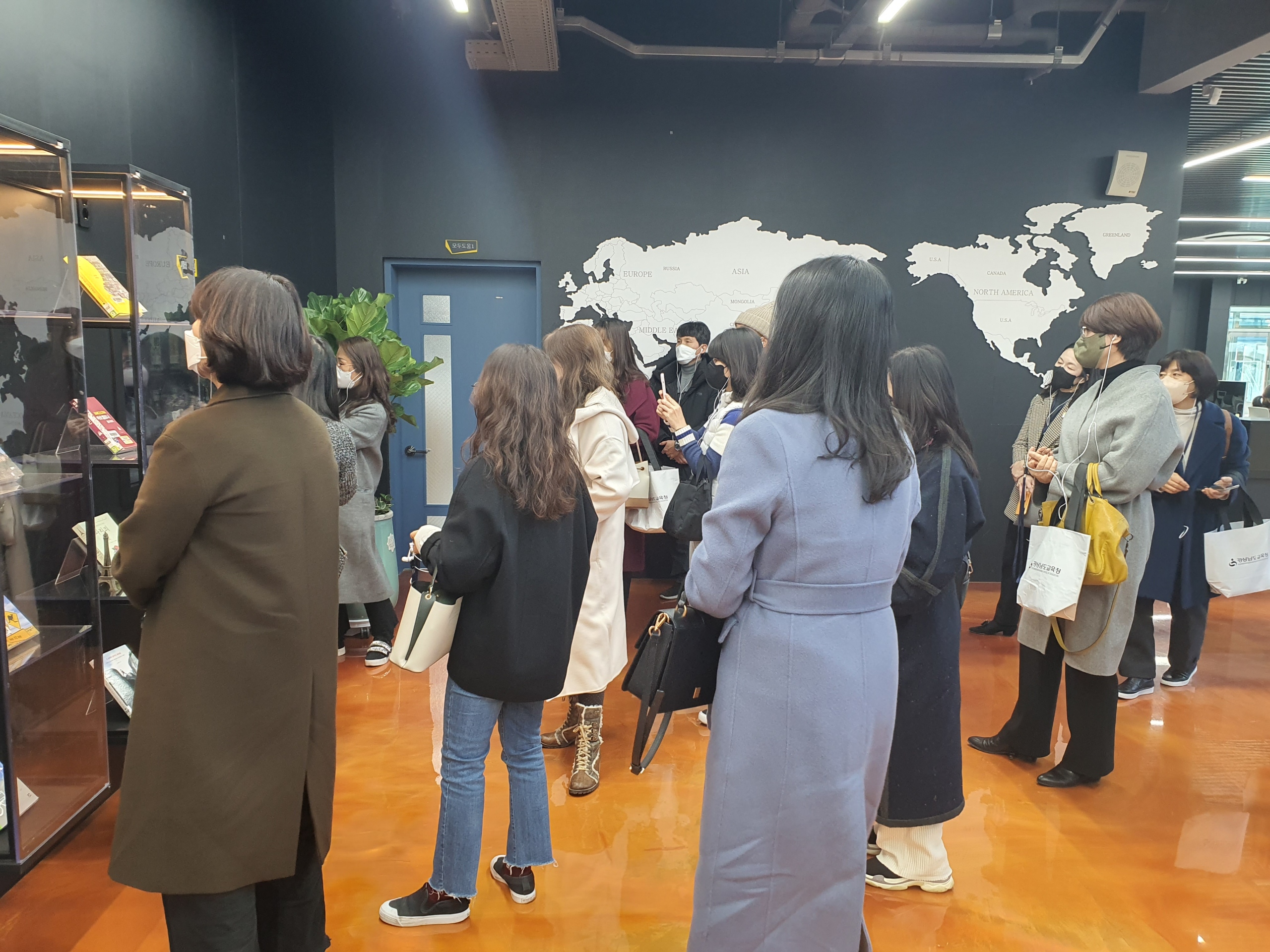 독서클럽 활동으로 꾸준히 책 읽는 방법 터득했어요(창의인재과 문미선 ☎210-5150 또는 안혜진 ☎210-5151) - 관련이미지1