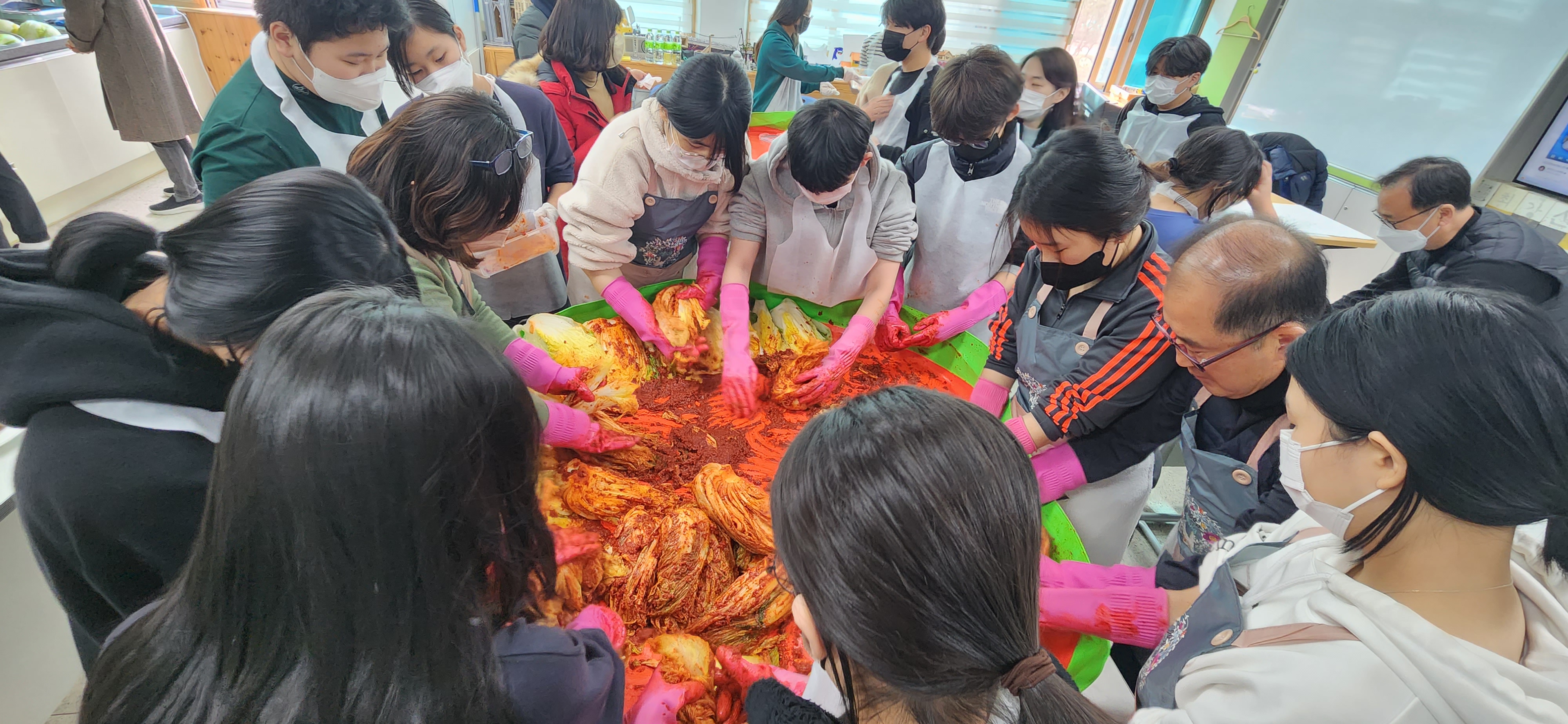 신등중고 신바람 나는 “교육공동체와 함께하는 어울마당”실시 - 관련이미지4