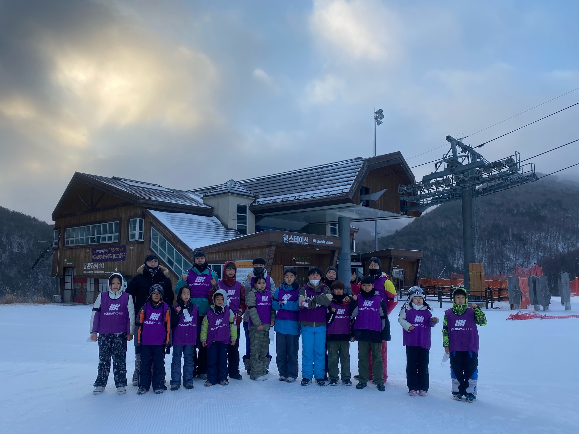 하일초, 전교생이 하얀 나라에서 스키를 즐기다 - 관련이미지1