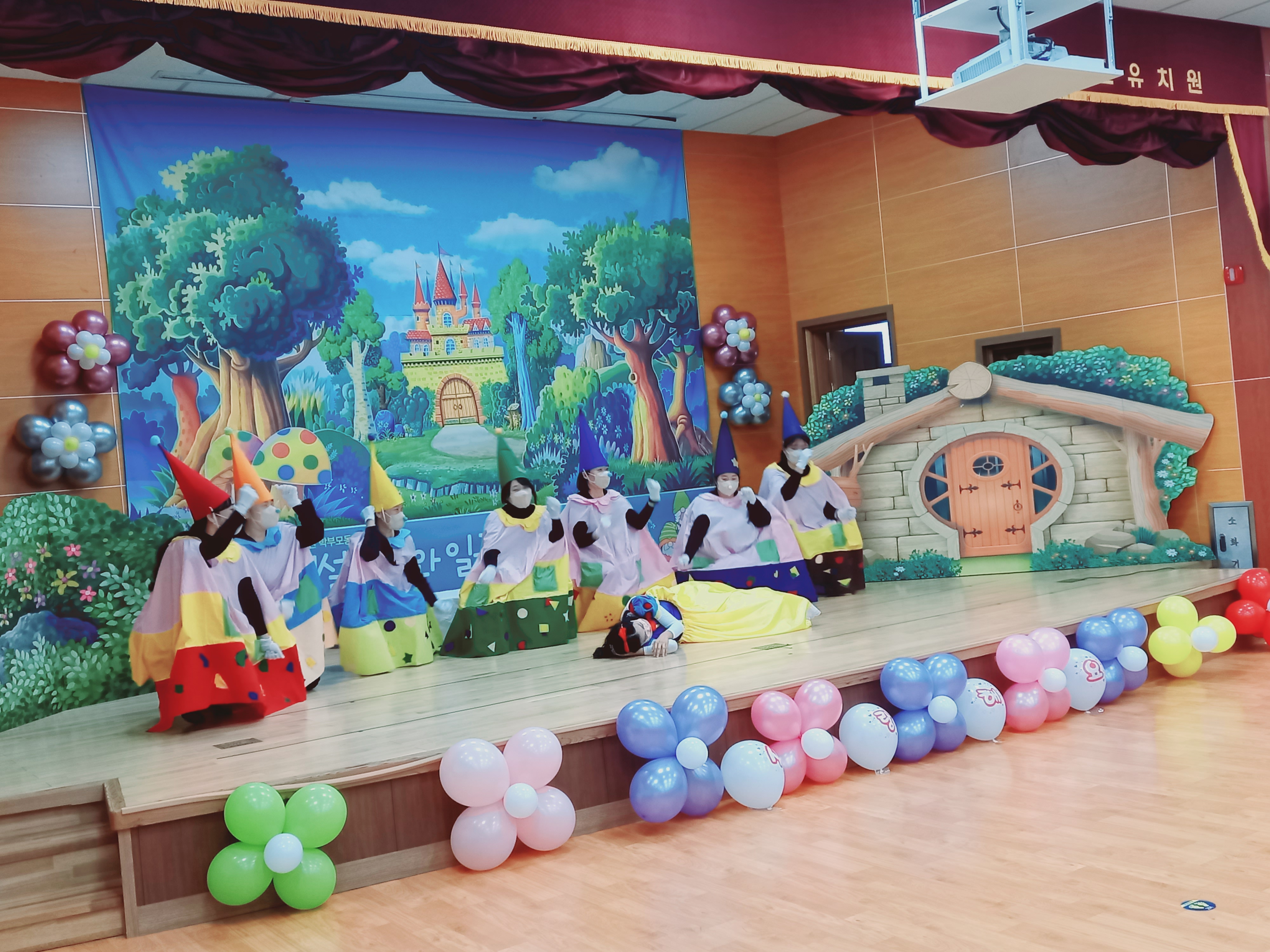 선진유치원, 학부모동아리<백설공주> 동극 공연 - 관련이미지2