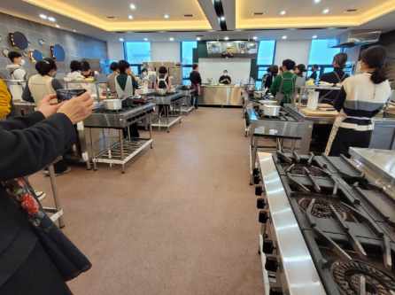 “ 창녕교육지원청, 학교급식담당자  요리 연수” - 관련이미지2